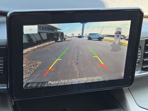 Certified 2022 Ford Explorer XLT w/ Equipment Group 202A image 17