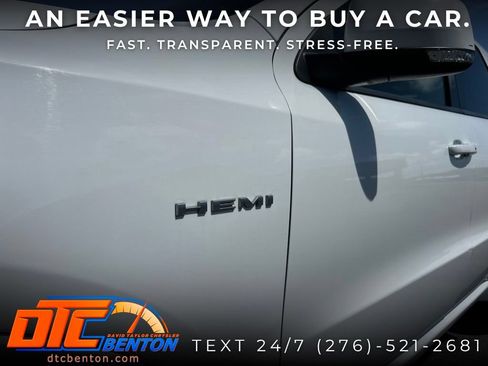 Used 2020 Dodge Durango R/T w/ Technology Group AWD/4WD image 9