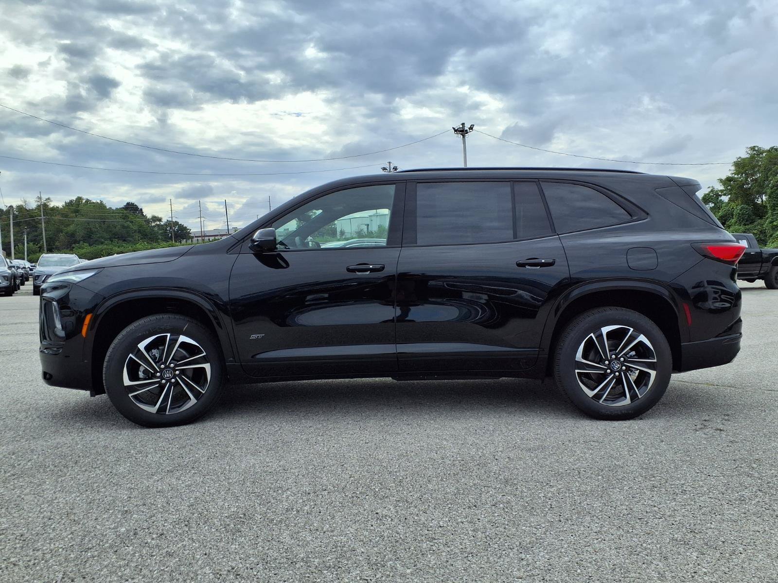 New 2027 Buick Enclave Sport Touring w/ Power Package FWD image 26