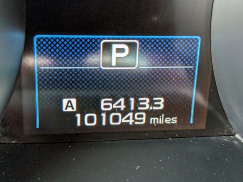 Used 2019 Subaru Outback 2.5i Touring AWD/4WD image 13