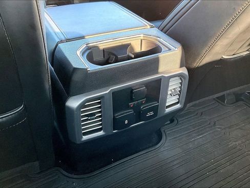 Used 2019 Ford F150 Platinum w/ Equipment Group 701A Luxury image 31