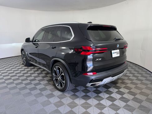 Used 2024 BMW X5 xDrive40i w/ Premium Package AWD/4WD image 3