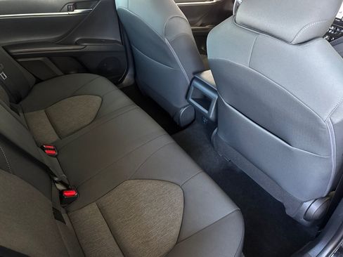 Used 2022 Toyota Camry LE FWD image 30