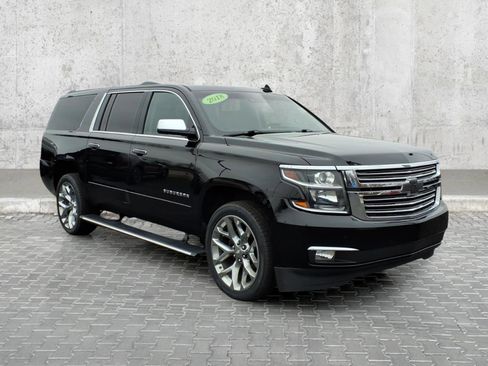 Used 2018 Chevrolet Suburban Premier AWD/4WD image 2