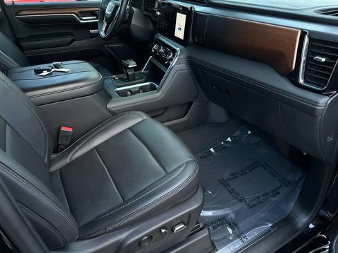 Used 2023 GMC Sierra 1500 Denali w/ Denali Reserve Package AWD/4WD image 16