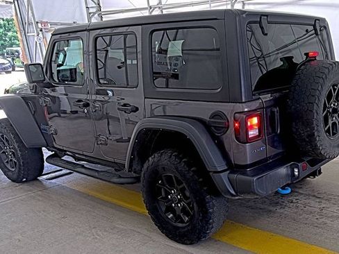 Used 2024 Jeep Wrangler Unlimited AWD/4WD image 3
