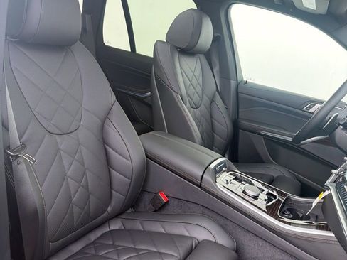 New 2026 BMW X5 xDrive50e image 23