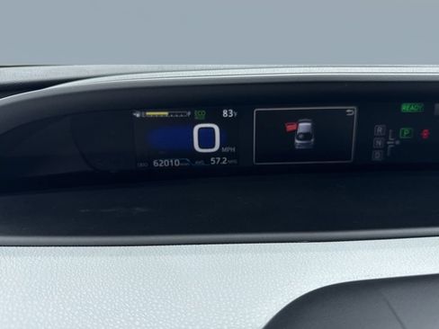 Used 2018 Toyota Prius Four w/ Advanced Technology Package FWD image 34