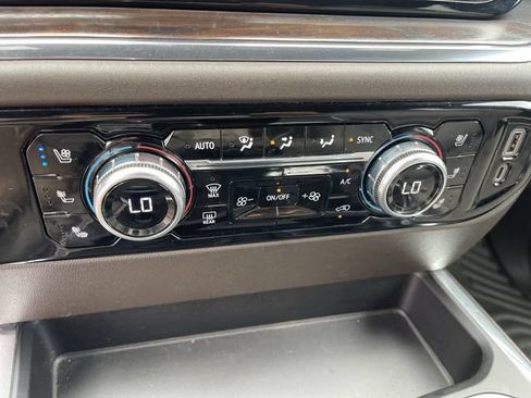 Used 2023 GMC Sierra 1500 SLT w/ SLT Convenience Package AWD/4WD image 18