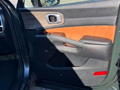 Used 2021 Kia Sorento SX Prestige image 31