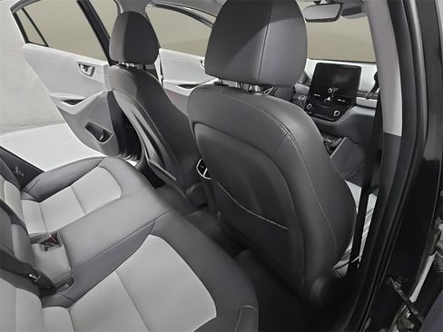 Used 2020 Hyundai Ioniq Limited image 17