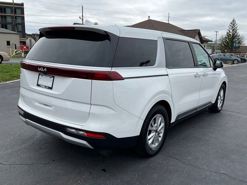 Used 2024 Kia Carnival LX image 7