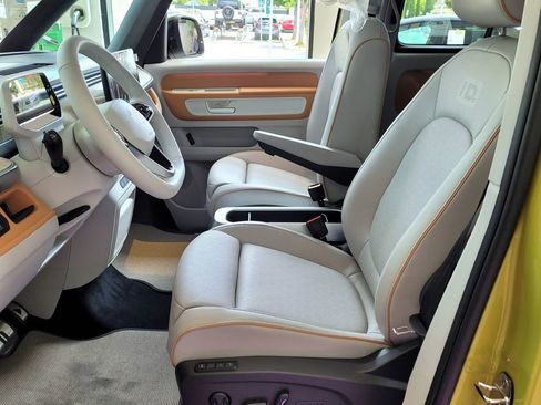 New 2025 Volkswagen ID. Buzz 1st Edition image 11