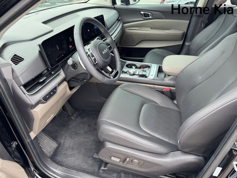 New 2026 Kia Carnival EX image 9