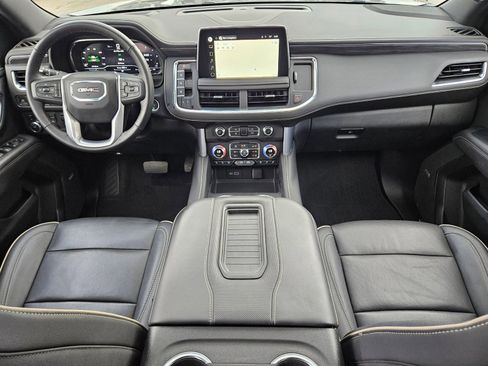 Used 2022 GMC Yukon SLT w/ SLT Luxury Package image 24