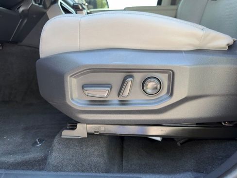 Used 2022 Toyota Tundra Limited RWD image 21