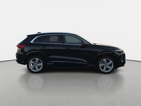 New 2025 Audi Q5 Prestige image 4
