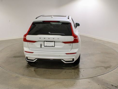 Used 2025 Volvo XC60 T8 Core w/ Climate Package image 4