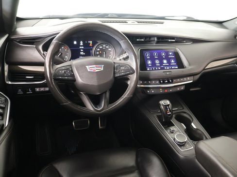 Used 2019 Cadillac XT4 Sport FWD image 2