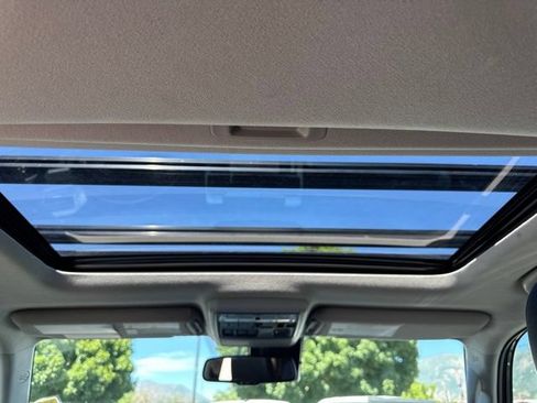 Used 2022 Toyota 4Runner SR5 Premium w/ Moonroof Package AWD/4WD image 13