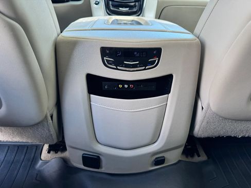 Used 2016 Cadillac Escalade ESV Premium AWD/4WD image 46