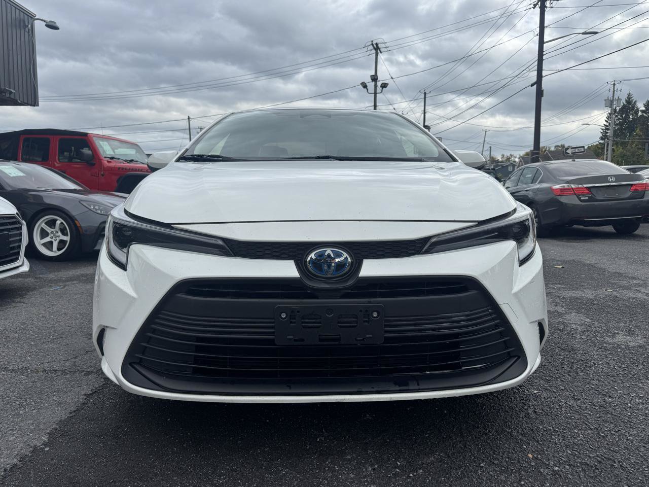 Used 2023 Toyota Corolla LE w/ LE Convenience Package FWD image 3