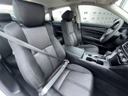 Used 2019 Honda Accord EX image 14