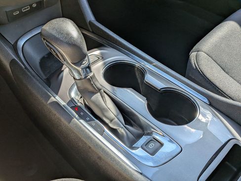Used 2024 Chevrolet Malibu LT FWD image 24