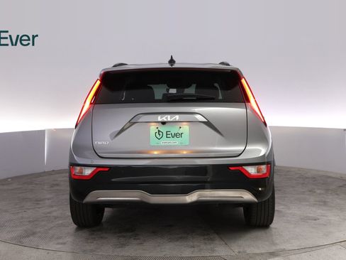 Used 2024 Kia Niro Wind w/ Wind Preserve Package FWD image 15