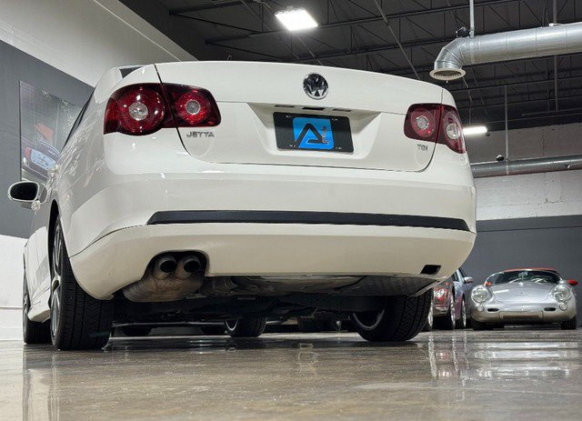 Used 2010 Volkswagen Jetta TDI Cup FWD image 43