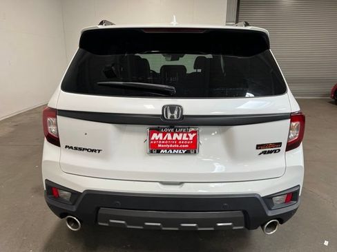 Used 2023 Honda Passport TrailSport image 4