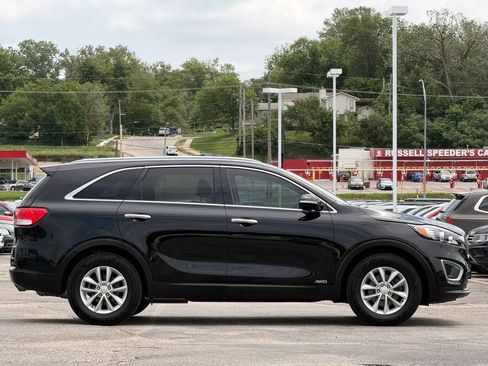 Used 2018 Kia Sorento FWD image 6