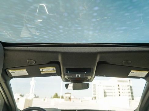 Certified 2024 Land Rover Discovery Sport Dynamic SE image 17