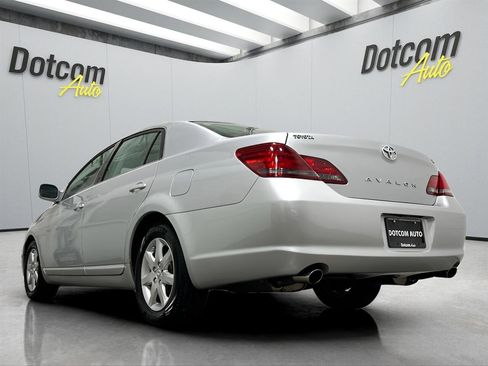 Used 2008 Toyota Avalon XLS image 7