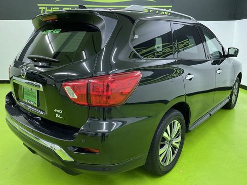 Used 2019 Nissan Pathfinder SL image 10