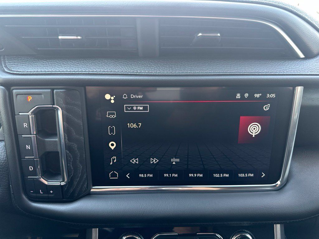 Used 2022 GMC Yukon Denali AWD/4WD image 3