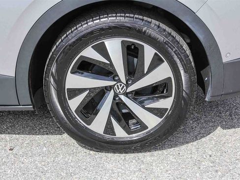 Used 2023 Volkswagen ID.4 Pro image 10