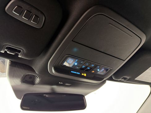 Used 2025 Ford Explorer ST image 9