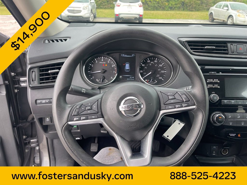 Used 2017 Nissan Rogue S w/ S Appearance Package FWD image 10