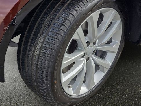 New 2026 Land Rover Discovery Limited Edition image 35