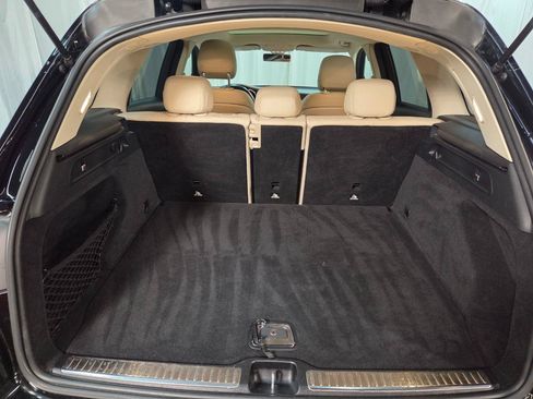 Used 2020 Mercedes-Benz GLC 300 4MATIC w/ Parking Assistance Package image 7