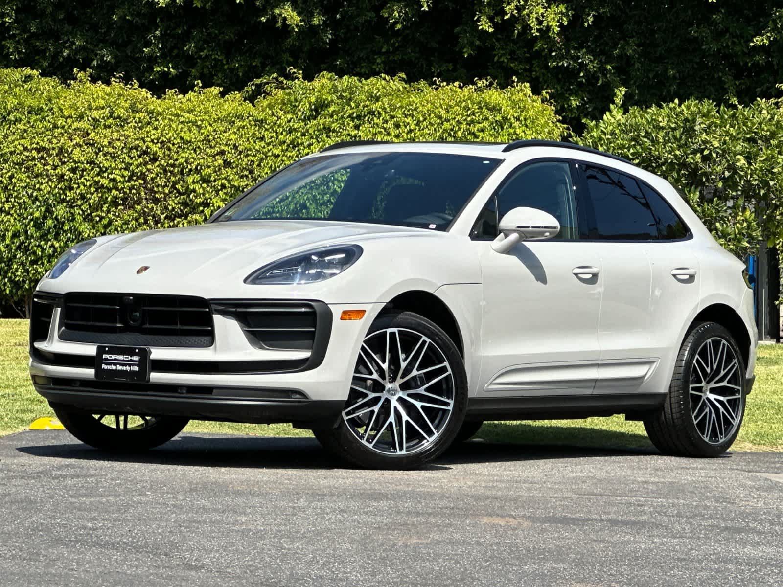 Used 2026 Porsche Macan AWD/4WD image 1
