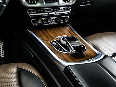 Certified 2020 Mercedes-Benz G 63 AMG 4MATIC image 7