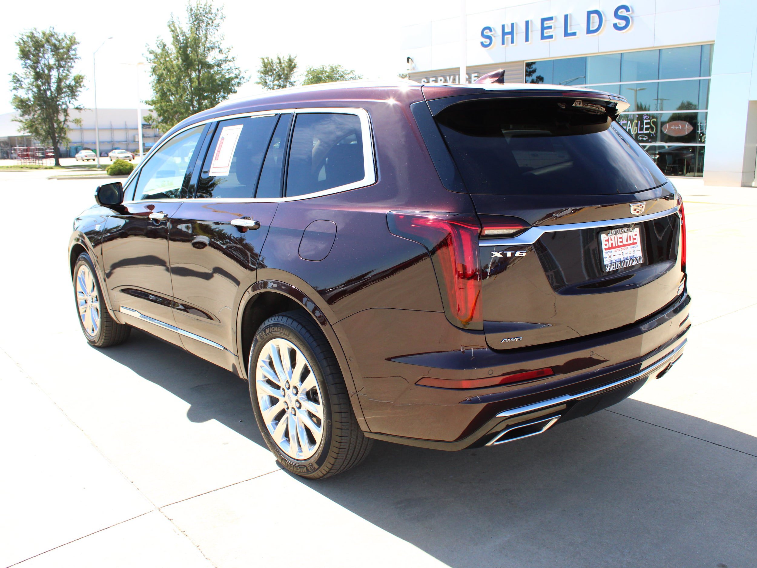 Used 2020 Cadillac XT6 Premium Luxury w/ Platinum Package AWD/4WD image 4