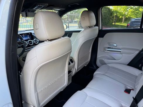 Certified 2025 Mercedes-Benz GLA 250 image 24