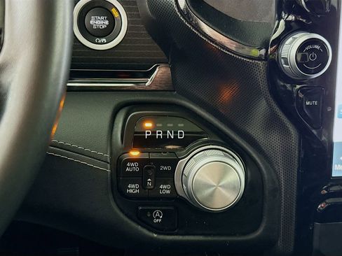 Used 2024 RAM 1500 Limited w/ Body Color Bumper Group image 11