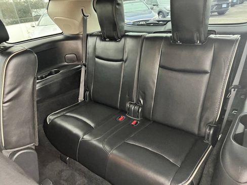 Used 2019 INFINITI QX60 Luxe w/ Essential Package image 42