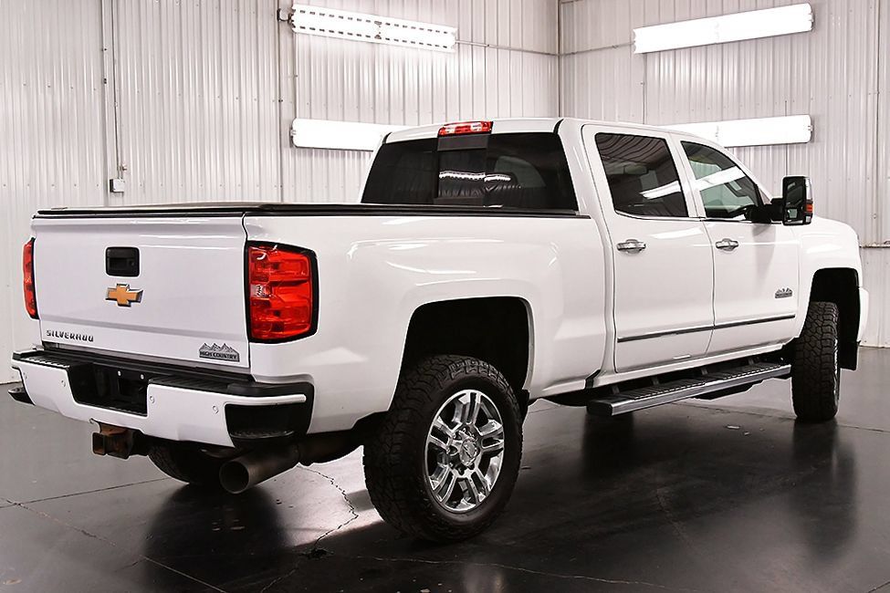 Used 2017 Chevrolet Silverado 2500 High Country w/ Duramax Plus Package AWD/4WD image 7