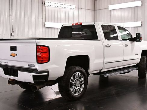 Used 2017 Chevrolet Silverado 2500 High Country w/ Duramax Plus Package AWD/4WD image 7