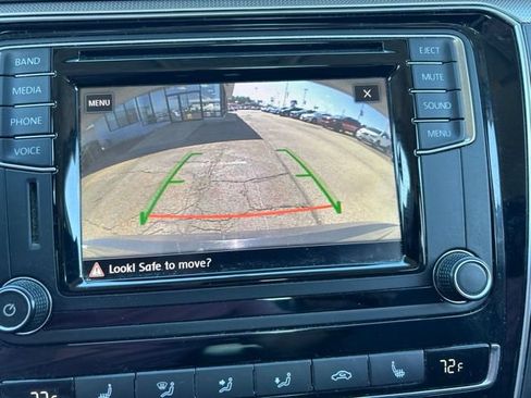 Used 2017 Volkswagen Passat 1.8T R-Line FWD image 5